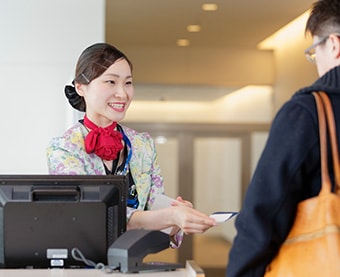 Handling of passengers at boarding gates